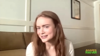 2022-06-15_-_AwardsRadar_-_Stranger_Things_4_Interview_mp41164.jpg