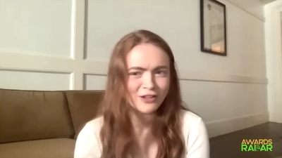 2022-06-15_-_AwardsRadar_-_Stranger_Things_4_Interview_mp41190.jpg