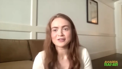 2022-06-15_-_AwardsRadar_-_Stranger_Things_4_Interview_mp41303.jpg