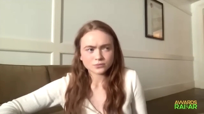 2022-06-15_-_AwardsRadar_-_Stranger_Things_4_Interview_mp41364.jpg
