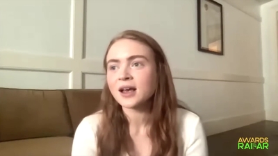 2022-06-15_-_AwardsRadar_-_Stranger_Things_4_Interview_mp41368.jpg