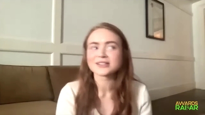 2022-06-15_-_AwardsRadar_-_Stranger_Things_4_Interview_mp41374.jpg