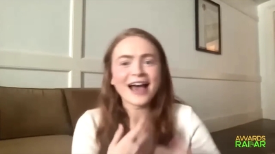 2022-06-15_-_AwardsRadar_-_Stranger_Things_4_Interview_mp41377.jpg