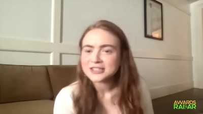 2022-06-15_-_AwardsRadar_-_Stranger_Things_4_Interview_mp41405.jpg