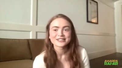 2022-06-15_-_AwardsRadar_-_Stranger_Things_4_Interview_mp41410.jpg