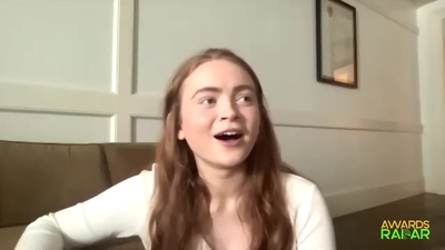 2022-06-15_-_AwardsRadar_-_Stranger_Things_4_Interview_mp41421.jpg