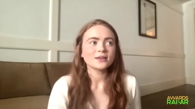 2022-06-15_-_AwardsRadar_-_Stranger_Things_4_Interview_mp41468.jpg