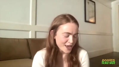 2022-06-15_-_AwardsRadar_-_Stranger_Things_4_Interview_mp41488.jpg
