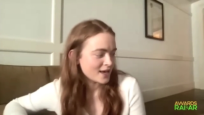 2022-06-15_-_AwardsRadar_-_Stranger_Things_4_Interview_mp41503.jpg
