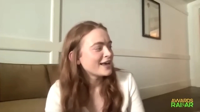 2022-06-15_-_AwardsRadar_-_Stranger_Things_4_Interview_mp41527.jpg