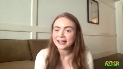 2022-06-15_-_AwardsRadar_-_Stranger_Things_4_Interview_mp41536.jpg