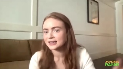 2022-06-15_-_AwardsRadar_-_Stranger_Things_4_Interview_mp41544.jpg