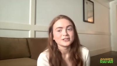 2022-06-15_-_AwardsRadar_-_Stranger_Things_4_Interview_mp41578.jpg