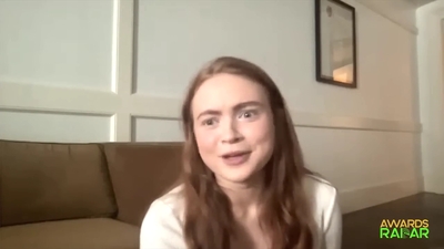 2022-06-15_-_AwardsRadar_-_Stranger_Things_4_Interview_mp41579.jpg
