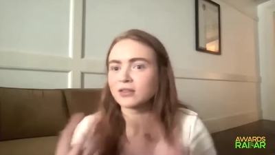 2022-06-15_-_AwardsRadar_-_Stranger_Things_4_Interview_mp41590.jpg