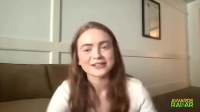 2022-06-15_-_AwardsRadar_-_Stranger_Things_4_Interview_mp41603.jpg