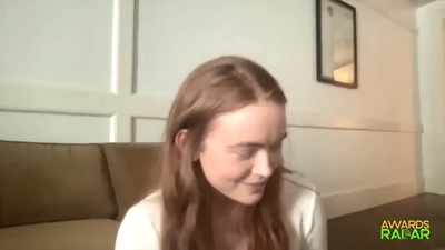 2022-06-15_-_AwardsRadar_-_Stranger_Things_4_Interview_mp41607.jpg