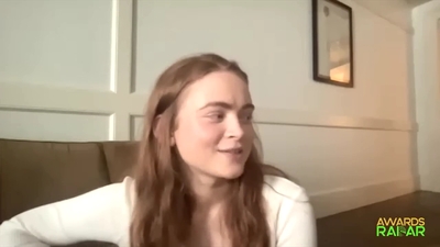 2022-06-15_-_AwardsRadar_-_Stranger_Things_4_Interview_mp41644.jpg