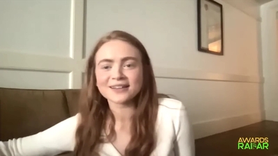2022-06-15_-_AwardsRadar_-_Stranger_Things_4_Interview_mp41655.jpg