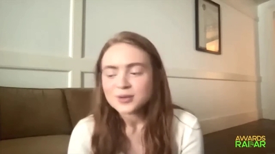 2022-06-15_-_AwardsRadar_-_Stranger_Things_4_Interview_mp41664.jpg