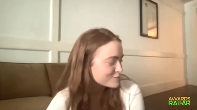 2022-06-15_-_AwardsRadar_-_Stranger_Things_4_Interview_mp41721.jpg