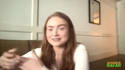 2022-06-15_-_AwardsRadar_-_Stranger_Things_4_Interview_mp41736.jpg