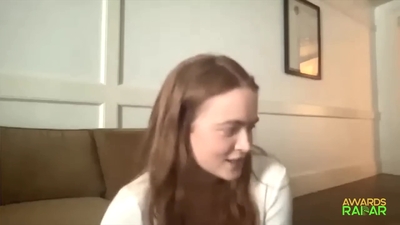 2022-06-15_-_AwardsRadar_-_Stranger_Things_4_Interview_mp41757.jpg
