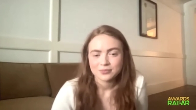 2022-06-15_-_AwardsRadar_-_Stranger_Things_4_Interview_mp41768.jpg