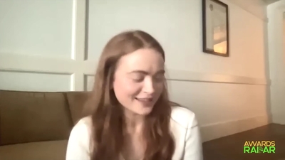 2022-06-15_-_AwardsRadar_-_Stranger_Things_4_Interview_mp41851.jpg