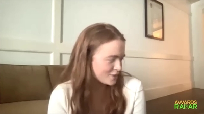 2022-06-15_-_AwardsRadar_-_Stranger_Things_4_Interview_mp41853.jpg