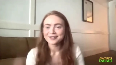 2022-06-15_-_AwardsRadar_-_Stranger_Things_4_Interview_mp41914.jpg