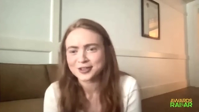 2022-06-15_-_AwardsRadar_-_Stranger_Things_4_Interview_mp41959.jpg