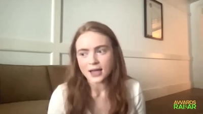 2022-06-15_-_AwardsRadar_-_Stranger_Things_4_Interview_mp41990.jpg