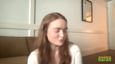 2022-06-15_-_AwardsRadar_-_Stranger_Things_4_Interview_mp42034.jpg