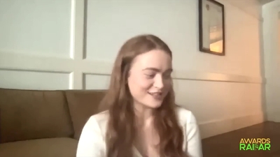 2022-06-15_-_AwardsRadar_-_Stranger_Things_4_Interview_mp42066.jpg