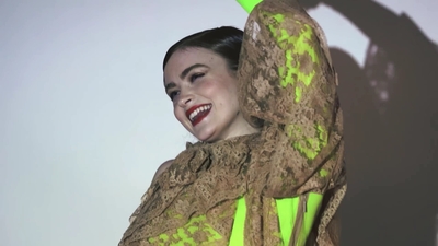 2022-06-15_-_WhoWhatWear_Shoot_Interview_mp42141.jpg