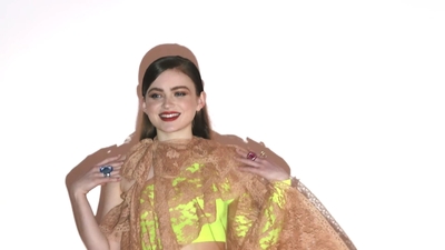 2022-06-15_-_WhoWhatWear_Shoot_Interview_mp42144.jpg