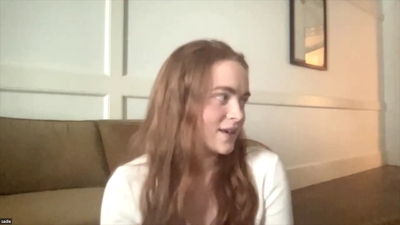 2022-06-17_-_Gold_Derby_-_Stranger_Things_4_Interview_mp42450.jpg