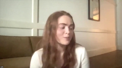 2022-06-17_-_Gold_Derby_-_Stranger_Things_4_Interview_mp42581.jpg