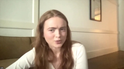 2022-06-17_-_Gold_Derby_-_Stranger_Things_4_Interview_mp42874.jpg