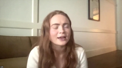 2022-06-17_-_Gold_Derby_-_Stranger_Things_4_Interview_mp42904.jpg