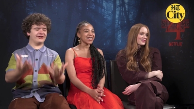 2022-06-27_-_HT_City_-_Celeb_Bytes_With_Stranger_Things_Cast_mp41019.jpg