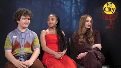 2022-06-27_-_HT_City_-_Celeb_Bytes_With_Stranger_Things_Cast_mp41026.jpg