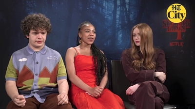 2022-06-27_-_HT_City_-_Celeb_Bytes_With_Stranger_Things_Cast_mp41087.jpg