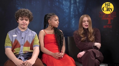 2022-06-27_-_HT_City_-_Celeb_Bytes_With_Stranger_Things_Cast_mp41135.jpg