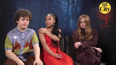 2022-06-27_-_HT_City_-_Celeb_Bytes_With_Stranger_Things_Cast_mp41243.jpg
