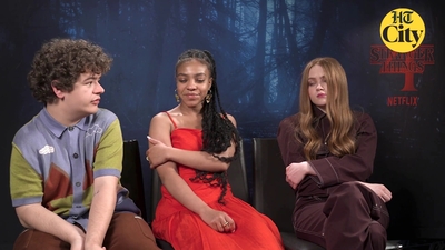 2022-06-27_-_HT_City_-_Celeb_Bytes_With_Stranger_Things_Cast_mp41265.jpg