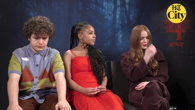 2022-06-27_-_HT_City_-_Celeb_Bytes_With_Stranger_Things_Cast_mp41303.jpg
