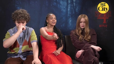 2022-06-27_-_HT_City_-_Celeb_Bytes_With_Stranger_Things_Cast_mp41318.jpg