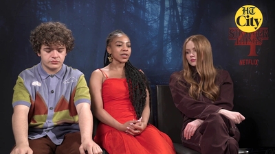 2022-06-27_-_HT_City_-_Celeb_Bytes_With_Stranger_Things_Cast_mp41327.jpg